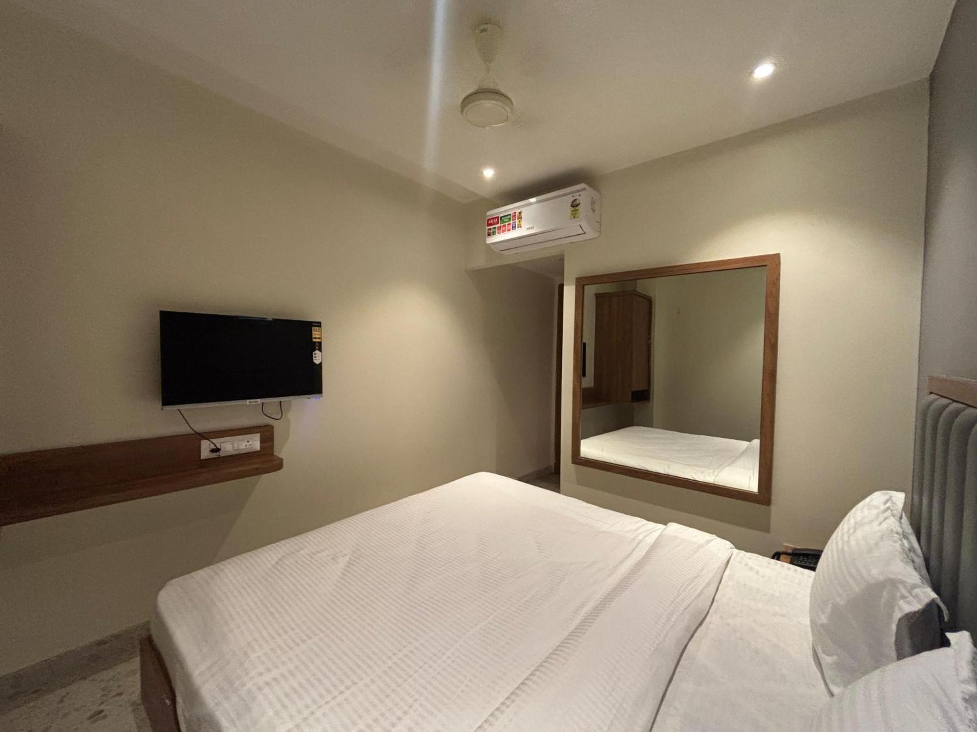 Hotel Sai Samrudhi Western Express Highway Bombaj